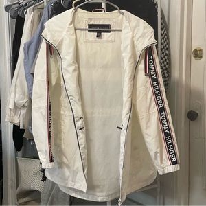 Tommy Hilfiger Raincoat // Size: Medium